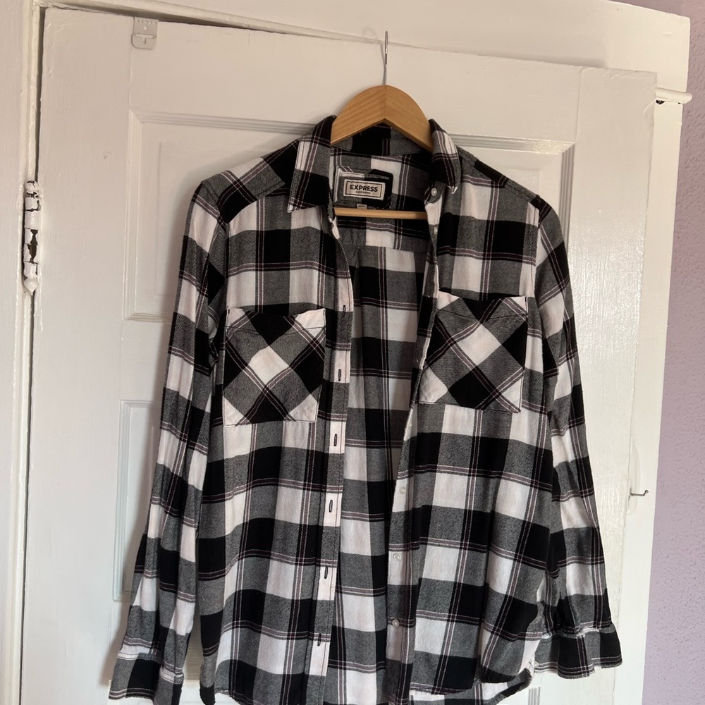 Express Black and White Plaid Button-Up Boyfriend Flannel Shirt